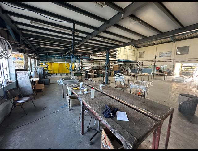 1,606M² WAREHOUSE TO LET IN KYA SANDS